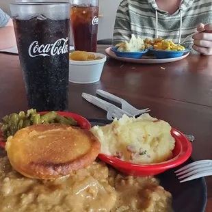 Pork chops, mashed potatoes, green beans,smashed cornbread, seafood alfredo,cinnamon apples.