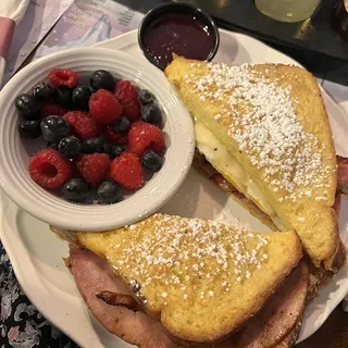 Monte Cristo Sandwich