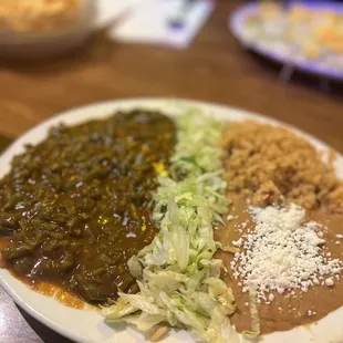 a plate of mexican food