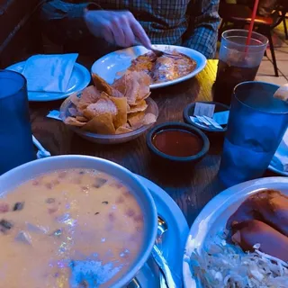 Caldo De Queso