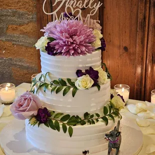 Beautiful delicious wedding cake (marble and carrot)