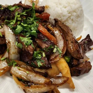 Lomo saltado