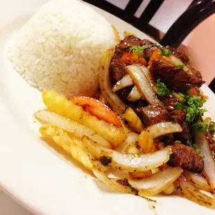 Lomo saltado