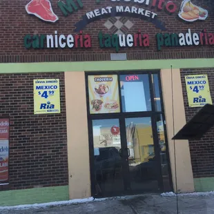 the front of a mexican restaurant