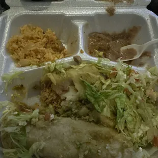 Enchiladas Clasicas Dinner , they didn't put cheese or sauce