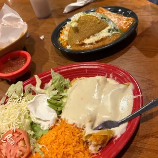 Enchiladas del Pueblo