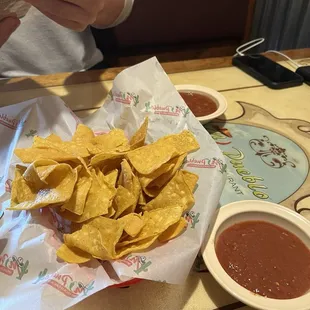 Complementary chips and salsa