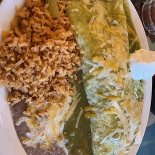Chicken Burrito with verde wet