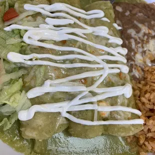 Green chili chicken enchilada