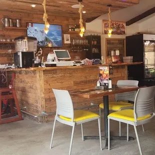 The coffee and cocktail bar.