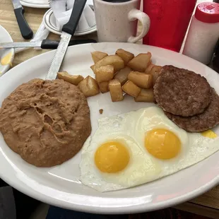 a plate of mexican food
