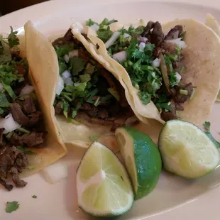 Tacos de carne asada.