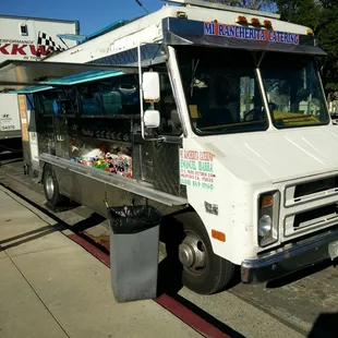Mi Rancherita Taco truck parked in front of Ryder and next to the Chevron station on O'Toole/Montague Expwy