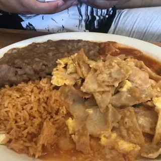 Chilaquiles con huevo