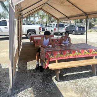 Tent and tables to eat