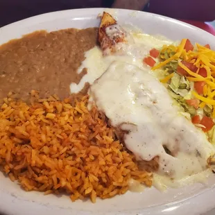 Pechunga Potosina lunch special. Mainly cheese on top.