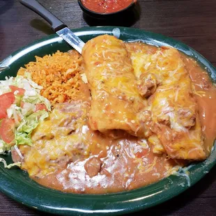 a plate of mexican food
