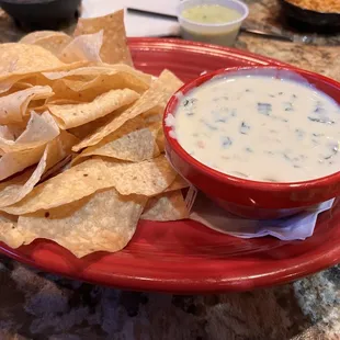 Chips &amp; Espinaca queso