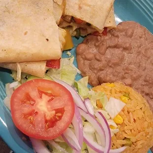 Quesdilla combo plate