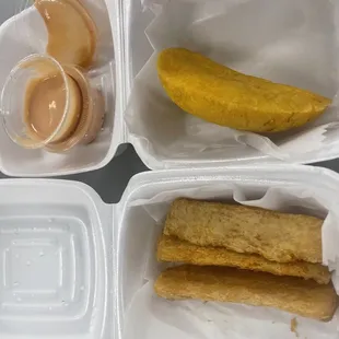 10. Tres Empanada Yuca Frita