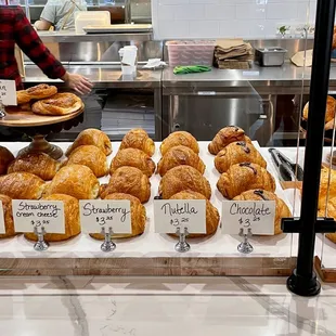 So many croissant fillings