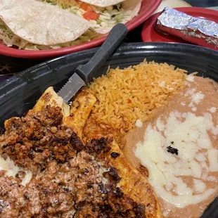 #79 Choripollo in the front. Tacos in the back.