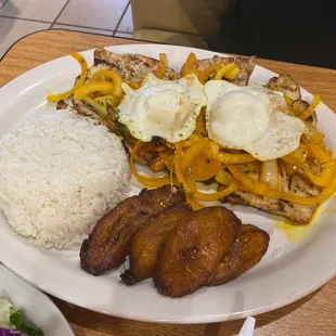 Chicken with onions &amp; eggs! Soooo good