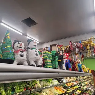 Pinata selection at Mi Tierra Foods on 12/5/21