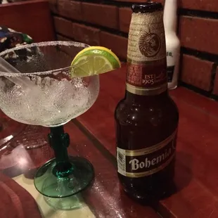 Empty drinks = time to go