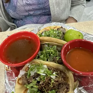 Taco Tuesday! Lengua y Birria