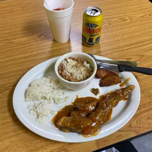 Mi Tera ribs with rice &amp; beans