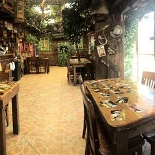 Panoramic of the inside, opposite the bar.