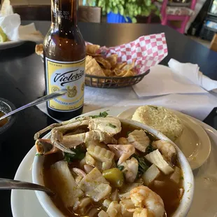 Caldo de mariscos