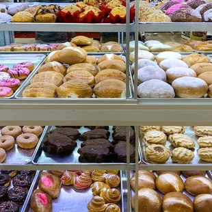 food, dough desserts, donuts