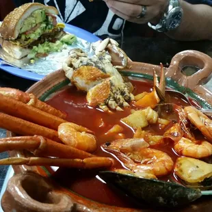 Caldo De Mariscos