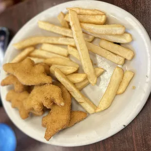 Nuggets, my son was not full from this small portion. But said it was good lol