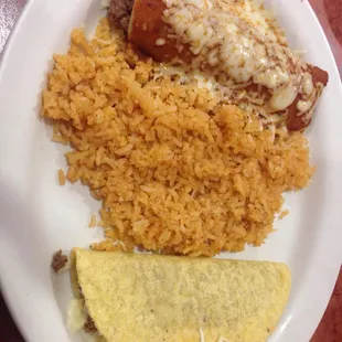 Speedy gonzalez without lettuce on the taco.