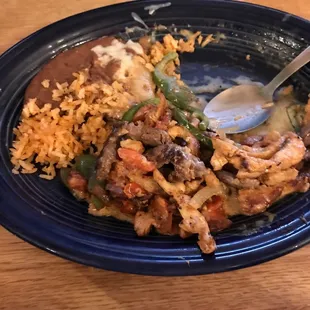 This is the food we just got and it taste horrible it's very burnt I will definitely not be coming back to this location