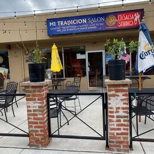 They have many entrances