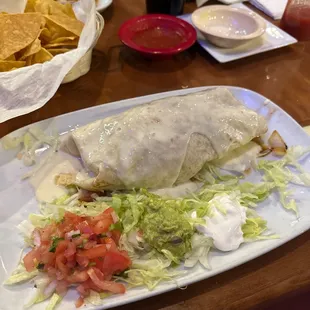 The food is AMAZING!! 10 Stars!  Service is outstanding and the culture is just right. Highly recommend!