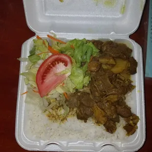 curry goat w/white rice and side salad