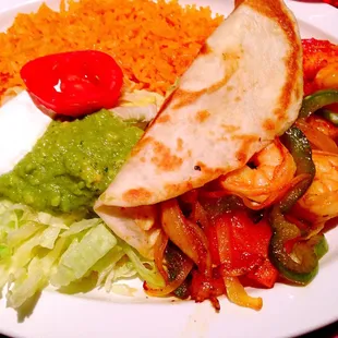 a plate of mexican food