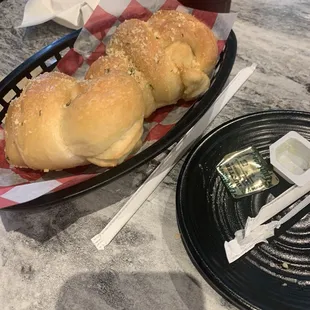 Bread brought before dinner