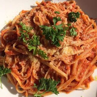 Linguini Bolognese