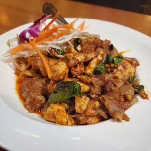 Pad kee mao