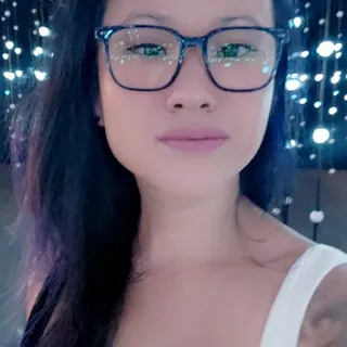 Kim M.