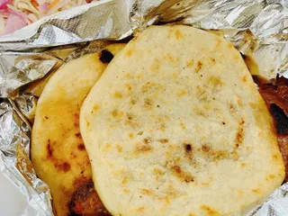 Lucita’s Pupuseria