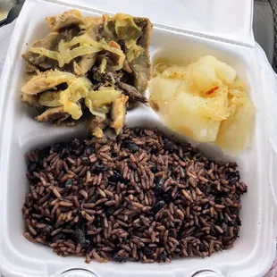 Arroz, pernil y yuca con mojo!