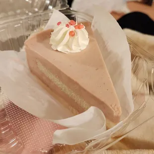 Strawberry cake slice ($1.50)