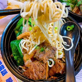Assorted beef noodle